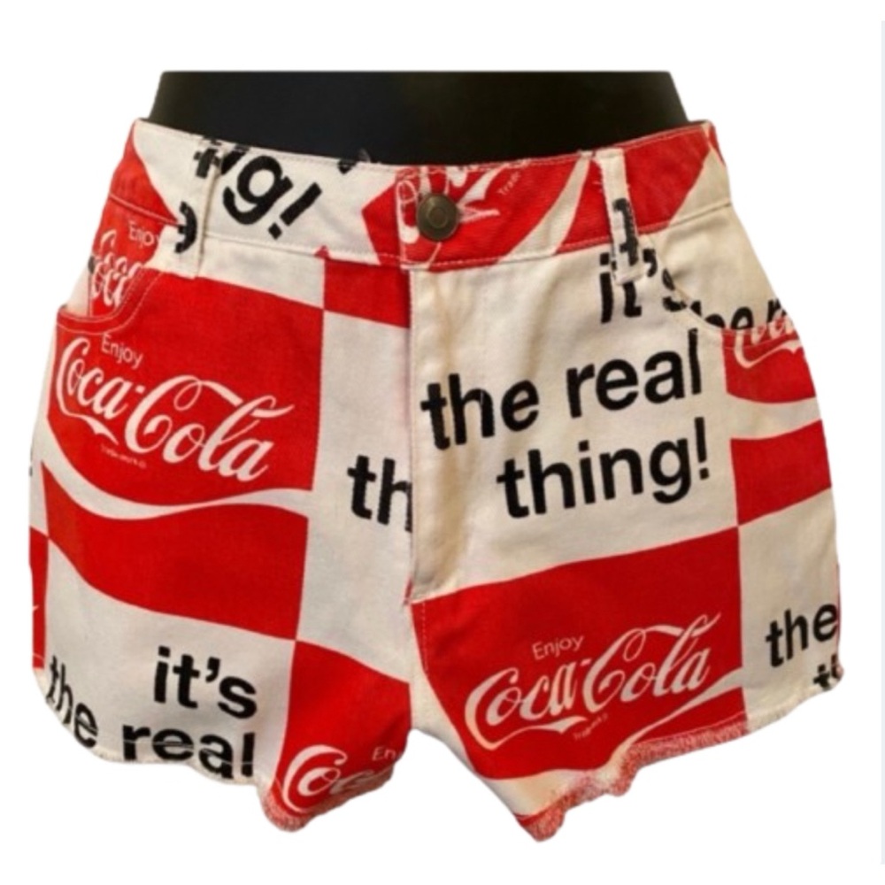 Coca Cola Logo Print Women’s Retro Cut Off Shorts Size Small